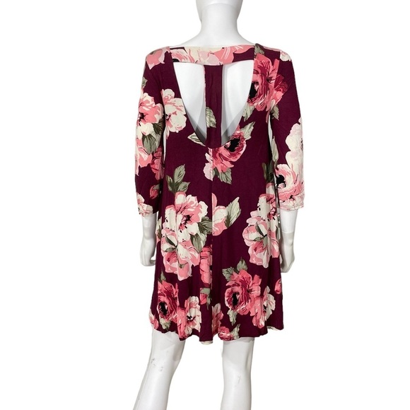 Altar’d State Burgundy Floral Cutout Swing Dress
New - Picture 4 of 10